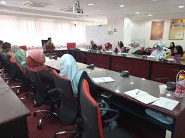 Perkhidmatan bantuan kewangan oleh jabatan kebajikan masyarakat disediakan kepada kumpulan sasar yang memerlukan. Jabatan Kebajikan Masyarakat