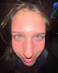 Happy Birthday @eryn.weaver I can't believe you're already 19 🥹🎂 You've  grown up so fast! you're so smart and beautiful I love you!! Can't wait to  celebrate! 🥂