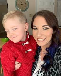 Deciding to stay in tonight… what are some yummy places to get take out  from?! 😋