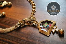 Gone are the days where in gold was used as an ornamental metal adorned by women during festivities and celebrations. Kalamandir Jewellers Jewellery Gold Diamond Designer Jewels Moti Colorstone Antique Gold Jewelry Gold Jewelry Fashion Gold Jewellery Design Necklaces