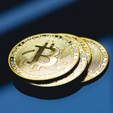 Bitcoin hoje sobe após Fed manter juros e inflação dos EUA reforçar aposta por aperto menor