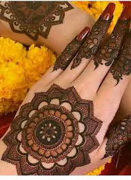 In this video u will learn how to decorate a arabic or gulf flower with tiny/bareek design.hope u guys will enjoy and like it. Pin By Nargis Sajjad On Mehndi Designs In 2020 Kashee S Mehndi Designs Mehndi Designs For Fingers Mehndi Designs