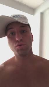 Survivor taner tolga tarlaci'nin resmi facebook sayfasidir. Taner Tolga Tarlaci Arda Turani Kafes Dovusune Davet Etti Izlesene Com