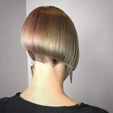 Modern Asymmetrical Bob Mit Bildern Undercut Frau Kurz Haarschnitt Ideen Undercut Frau