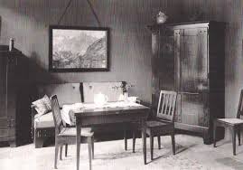 Richard Riemerschmid Wohnstube Der Arbeiterwohnung Maschinenmobel Auf Der Kunstgewerbeausstellung 1906 In Dresden Mit Bildern Wohnen Wohnung Stube