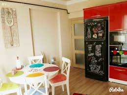 Yağlı boya uzun süre canlı kalan renkler sunarken neme ve ısıya bağlı tahribatların en aza indirgenmesini. Karatahta Boyasi Nedir Nasil Yapilir Bu Boyayla Sahane Projeler Ev Gezmesi