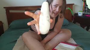 Shavas new toy the Womanizer that makes a WAP