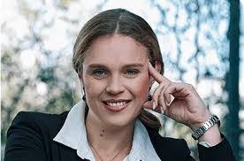 Sarah Lubbe's Instagram, Twitter & Facebook