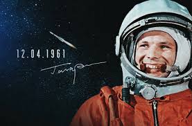 12 апреля 1961 года советский космонавт впервые в мире совершил орбитальный облёт планеты земля. D12rohvxk87twm