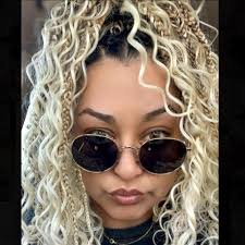 Need a title person help me get few cars n my name and plates