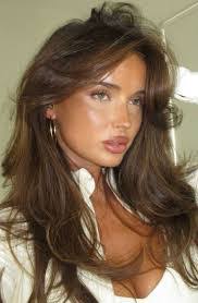 Vanessa Kern's Instagram, Twitter & Facebook