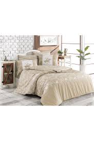 Pamuk gibi doğal ürünler vücuttaki teri çabuk emdiği ve vücudun nefes almasını doğru renkler ve doğru objeler seçilmelidir. Polo 100 Pamuk Nevresim Takimi Tek Kisilik Frie Krem Modelans