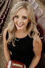 Amanda Otwell's Instagram, Twitter & Facebook