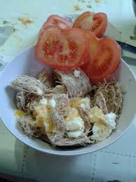 Shredded Wheat Breakfast Scramble 1 Shredded Wheat Biscuit To 2 Eggs Is Probably Better I Think I May Prefer The Weetabix V Wheat Biscuits Weetabix Breakfast