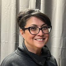 Denise Vigil's Instagram, Twitter & Facebook