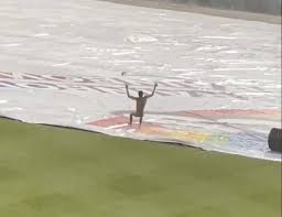 We did not find results for: Streaker In Washington Dc Falls Hides In Tarp Roll At Nationals Game