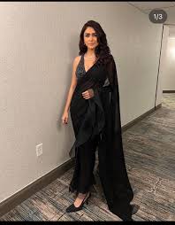 Any ☕️ on Mrunal Thakur? How she got so many offers being an outsider even  after Love Sonia didnt worked? : rBollyBlindsNGossip