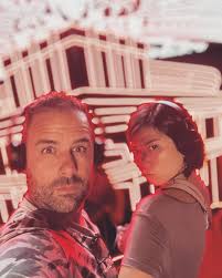 A walking tour in singapore