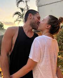 Alice Wegmann fala sobre namoro com homem 13 anos mais velho