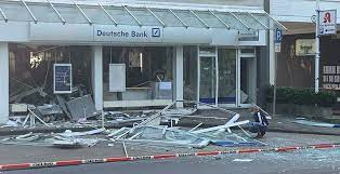 Deutsche bank (deutsche bank rheinberg) ort: Wegberg Geldautomat Gesprengt Polizei Sucht Drei Verdachtige