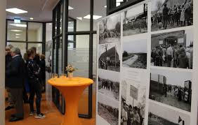Am markt 8, dvag, 23909, ratzeburg. Gansehaut Und Weltgeschichte In Der Bank Herzogtum Direkt