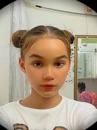 7 Potret Cantik Chloe Lynch, Anak Melaney Ricardo yang Beranjak Remaja