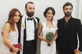 Terzioğlu, yakında yeni bir projeye başlayacağının sinyalini verdi. Burcin Terzioglu Ablasinin Nikahina Sevgilisi Ilker Kaleli Ile Birlikte Katildi