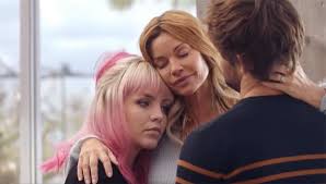 La villa des cœurs brisés (tfx) réalise un joli score en réunissant 383 000 fidèles soit 2% de l'audience. Samuel Et Aurore Complices Et Tactiles Leila Jalouse Chloe Perd Du Sang Demain Nous Appartient 06 12 2019 Demain Nous Appartient Nouveautes Tele Com