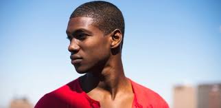 Não conhece esse rosto? É só esperar, ele será o modelo do momento