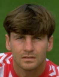 Paul Bracewell