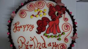 Osterhäschen gross und klein tummeln sich am wiesenrain. Auch Zu Ostern Bringen Wir Die Wunsche Der Kinder Direkt An Die Haustur Kuchen Macht Glucklich Kuchen Torten Bestellen Berlin