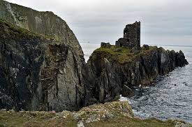 Dunbar scottish from the name of a town in east lothian, scotland, derived from gaelic dùn meaning fort and barr meaning summit, so called from its situation on a rock that projects into the sea. Dun An Oir The Fort Of Gold Suited On The Cape Clear Co Cork It Is One Of The Many O Driscoll Castle In The Area
