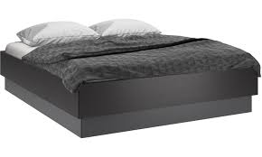 Schläfst du alleine oder zu zweit? Betten Mit Staufachern Lugano Bett Mit Lattenrost Und Staufach Unter Hochklappbarer Liegeflache Matratze Gegen Aufpreis Boconcept