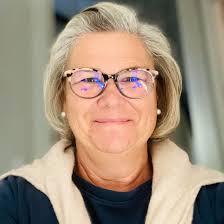 Hi! My Fiancée and I are getting married in Nantucket in October. We  appreciate any recommendations for reasonably priced local suppliers.  Currently looking for photographers, bands, florist, any other suggestions  for services