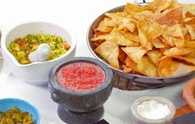 ناتشوز مع صالصا و جواكامولي من الشيف مي يعقوبي Food Recipes Fatafeat