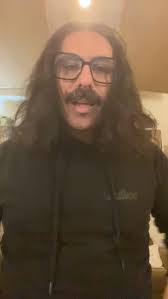 My life is full of blessings lately and treats like this one are a reminder  for me to be grateful for this wild ride aka ‘life’! , Thank you  @gershonglass for this thoughtful gift 🙏 , Happy Holidays ...