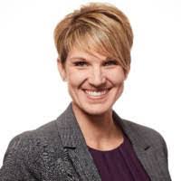 Kim Sankey's Instagram, Twitter & Facebook