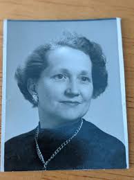 Did anyone have my mom for their teacher at Jolo Elementary?