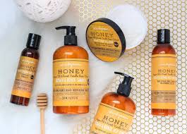 Regularly oil the tips of your hair if your hair has extensive kinks, it isn't easy naturally for the hair to distribute natural oils well to the tips of the hair. The Best Protein Free Products For Growing Long Natural Hair The Mane Objective