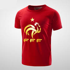 Upptäck nya märken som matchar sin stil. Fransk Nationell Fotboll Laglogo T Shirt Wishiny