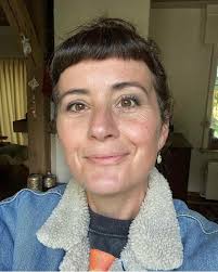 Hi everyone, I am 48 and from Belgium and got diagnosed 2,5 years ago with  Grave's. Had it probably for 15years already but my bloodwork never showed  it. I started with strumazol