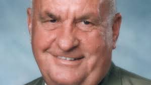 Longtime banker, state board member dies