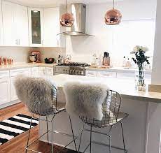 I'm taking a trip down memory lane here, calling out those trends and providing tips on how to style them this for this decade. Pin By Chris Albee On Kitchen Home Decor Apartment Decor Kitchen Decor Apartment
