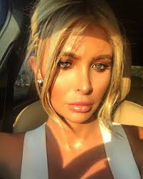 Ini Sophia, Kekasih Ayah Kendall Jenner dengan Identitas Mengejutkan