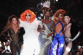 As the winner of drag race's seventh season, violet was called upon to crown the winner of the eighth season finale, and this is how you show out to bless your successor to the throne: 12 Drag Race Outfits That Belong At The Met Gala Them