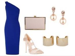 Los estampados siempre son un acabado ganador si se saben combinar con accesorios y zapatos lisos, equilibrando el look de manera eficiente. Sabes Combinar Un Vestido De Invitada En Azul Klein Te Ensenamos 4 Formas Diferentes Accesorios Para Vestido Azul Zapatos Para Vestido Azul Vestidos Azul Electrico