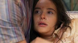 Alexia e Kyra ficam aliviadas ao verem que Luna se salvou