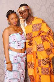 Puis elles sont cousues ensemble. Pagne Baoule Tenue Traditionnelle De Cote D Ivoire Afroculture Net