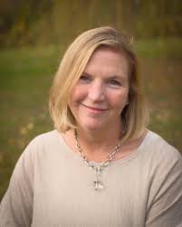 We are excited to introduce our 54th Acting Head of School, Mary Warner.  This is an exciting time for the Hebron Community as she serves as our  first woman Head of School