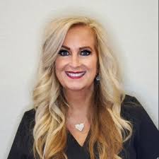 Sandi Simmons (@sissmiles)